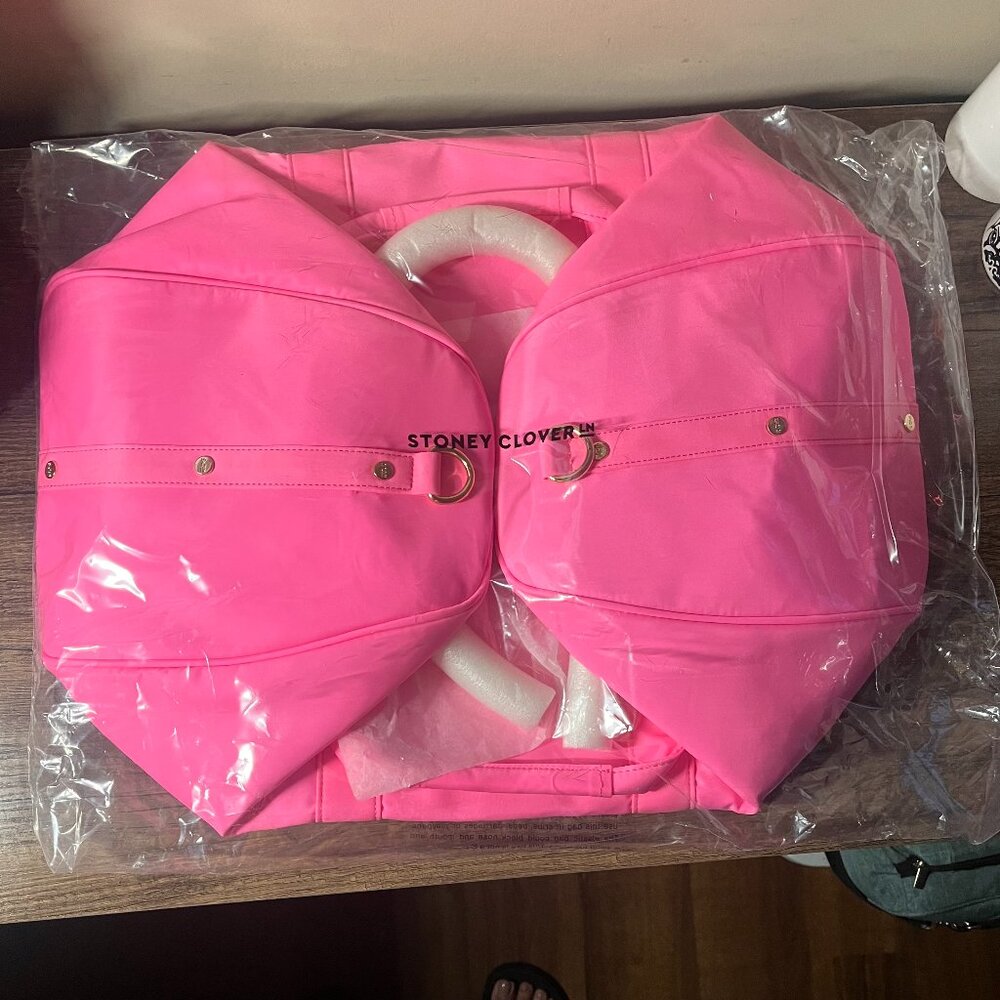 Stoney Clover Lane Duffle Bag Bubblegum Pink - Picture 5 of 5